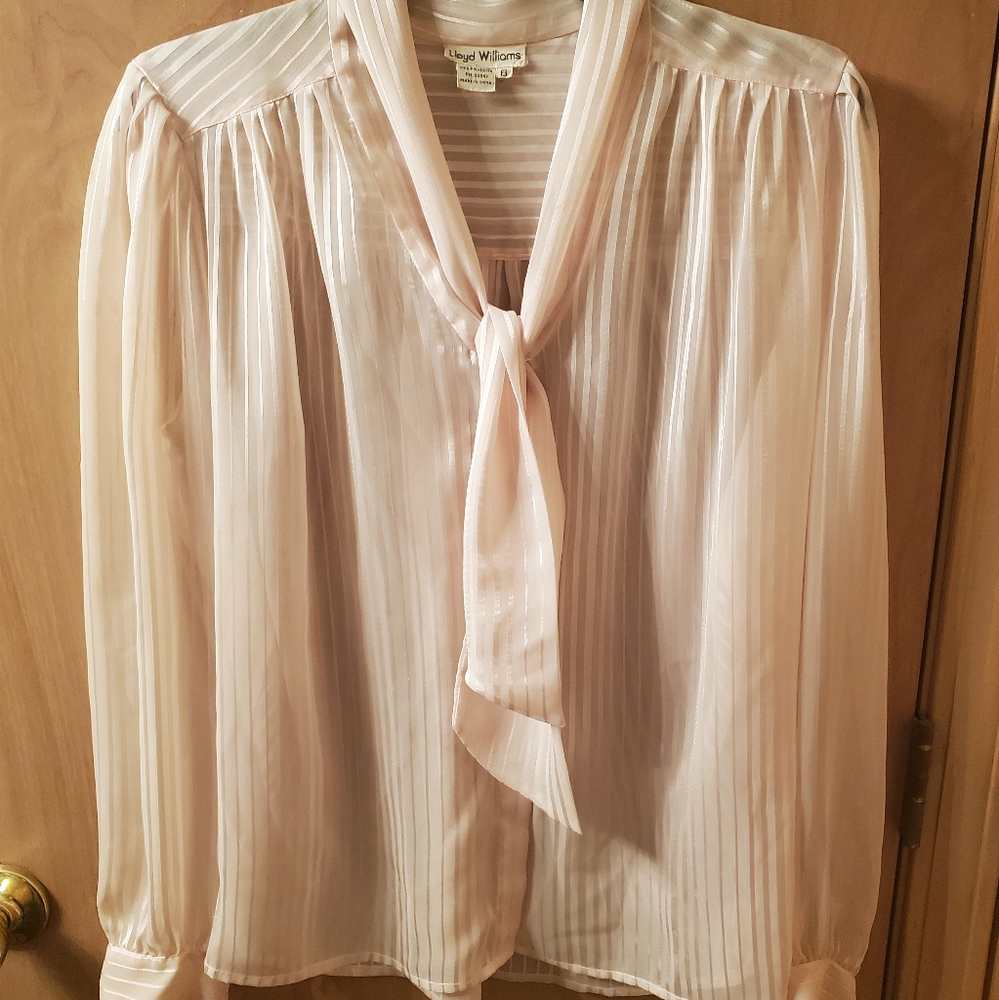 True vintage, straight from my aunt's closet!! Light pink, button up blouse